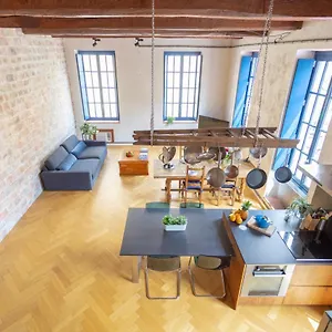Sunny Stylish Spacious Loft In Old-port France