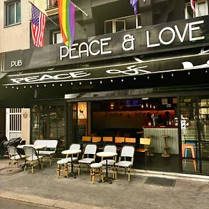 호스텔 피스&러브