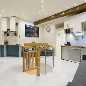 Louvre Luxury & Appartement