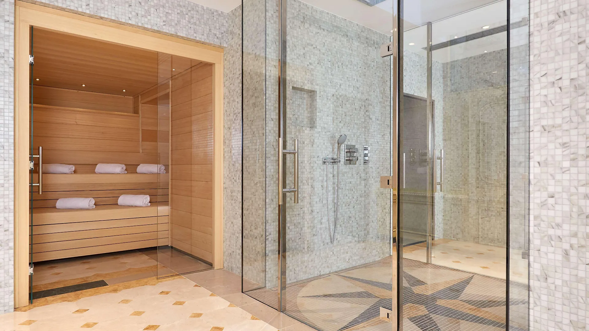 Hotel Regina Louvre Paříž