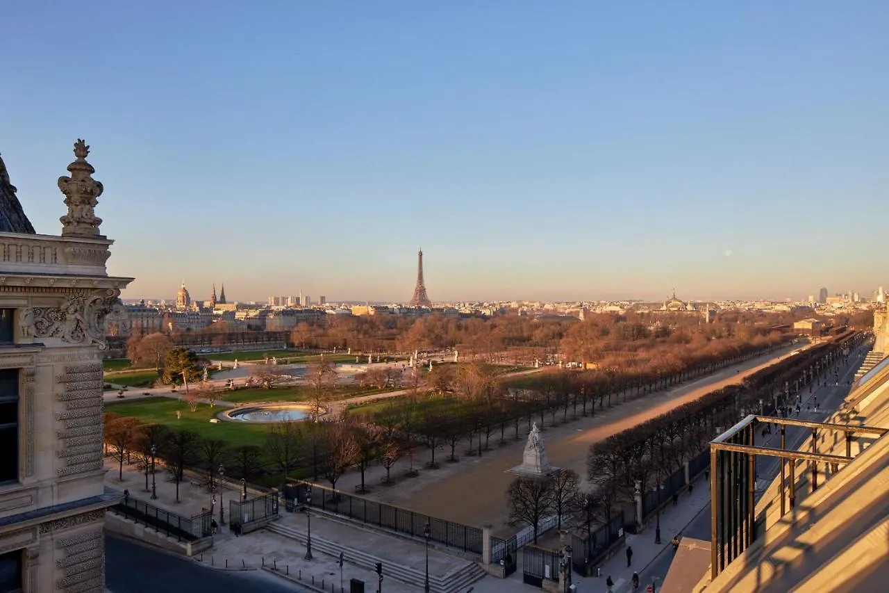 *****  Hotel Regina Louvre Paris France