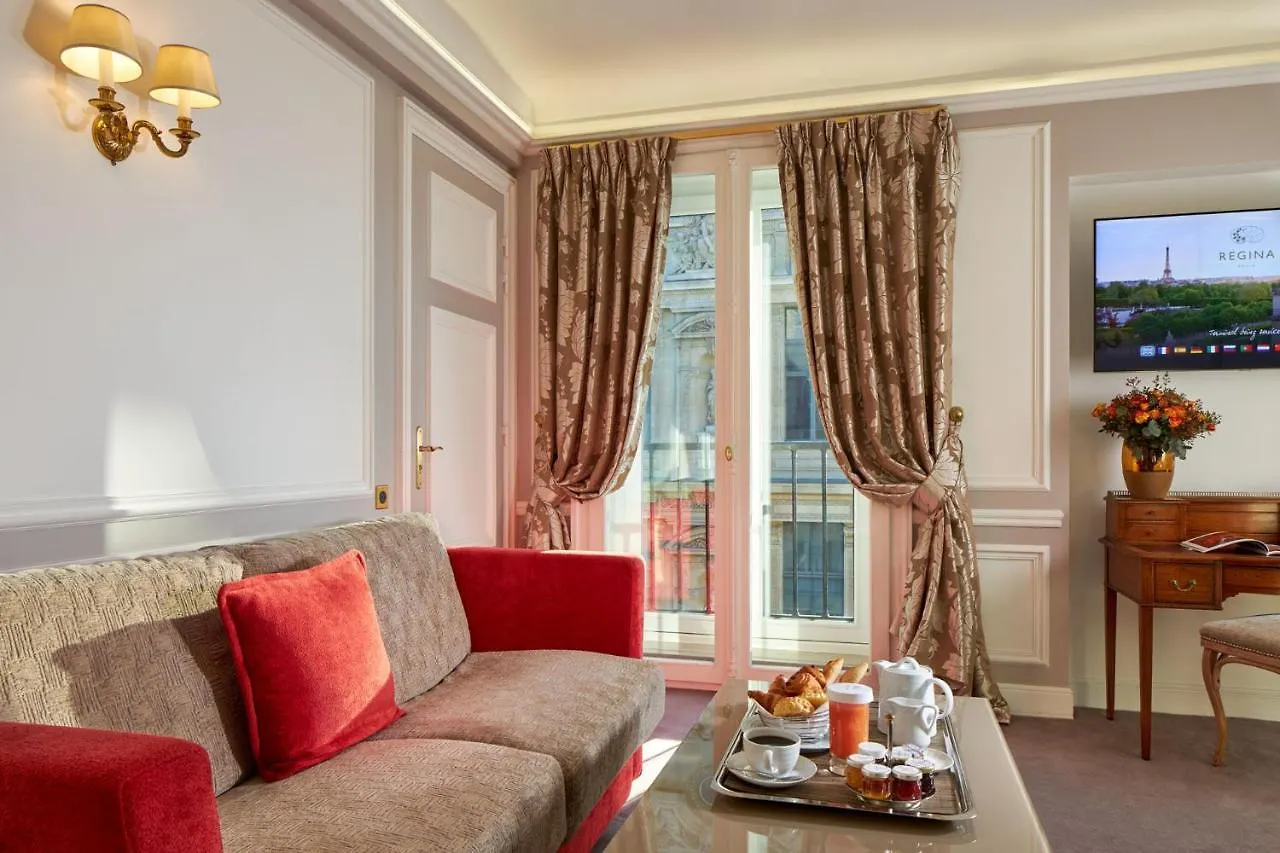 Hotel Regina Louvre Paris 5*,